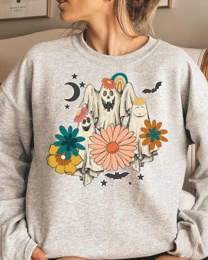 Vintage Floral Ghost – Halloween Shirt